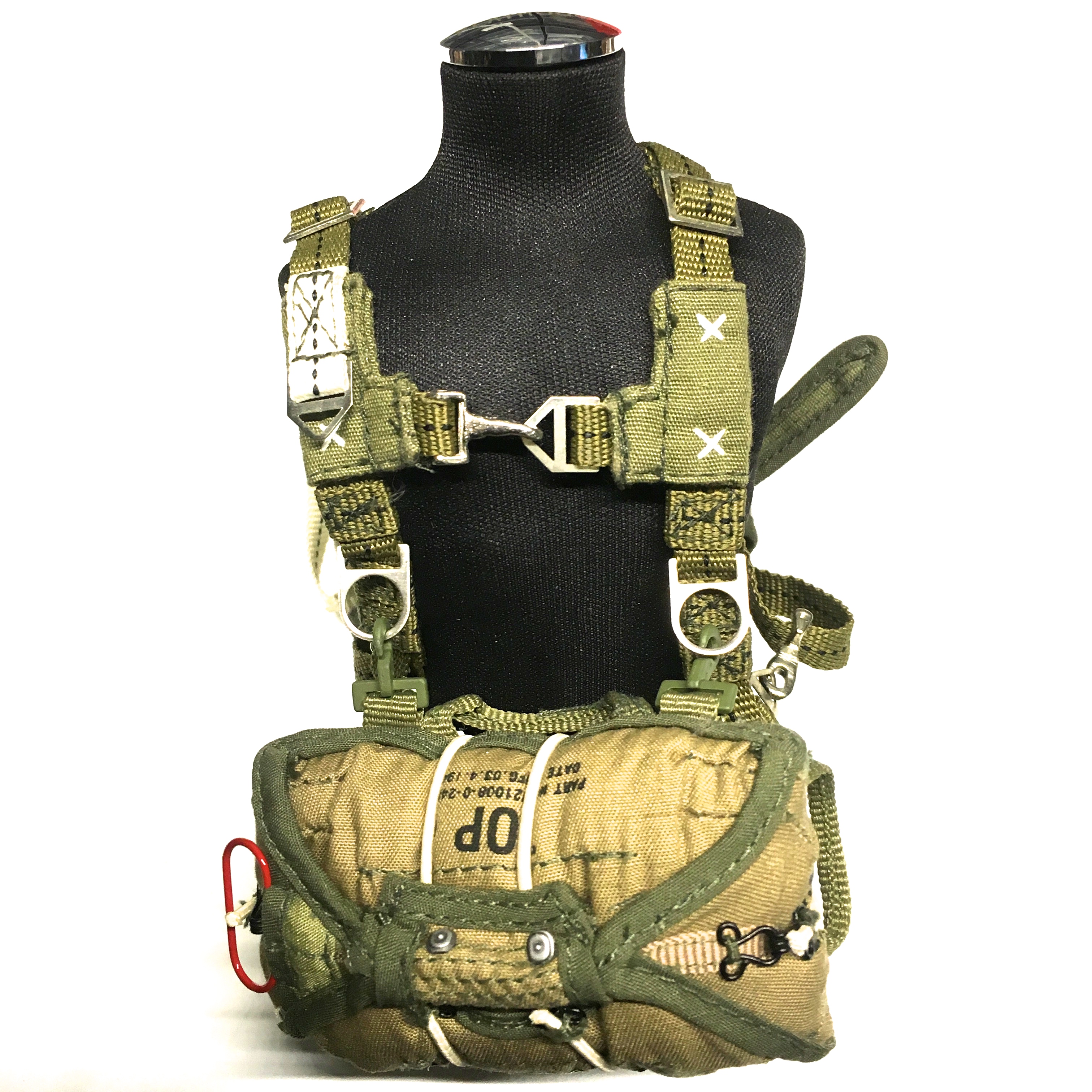 Product image 2 of the product “DDay T5 Parachute und Reserve ”