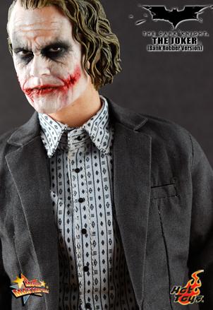  Artikelbild 2 des Artikels “The Dark Knight - 1:6th scale The JOKER (Bank Robber version) collectible figure “