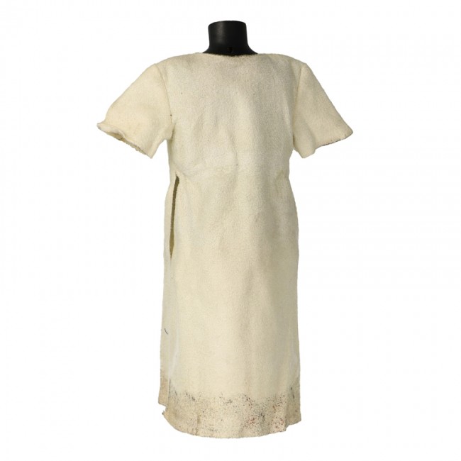  Product image 2 of the product “Worn Knight Templar Bachelor Tunic (White) 1/6 ”