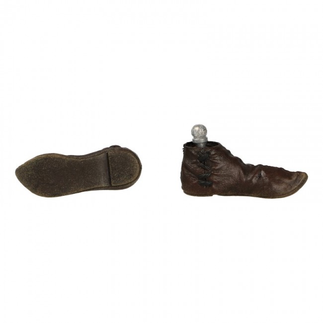  Product image 2 of the product “Worn Medieval Shoes (Brown) 1/6 ”
