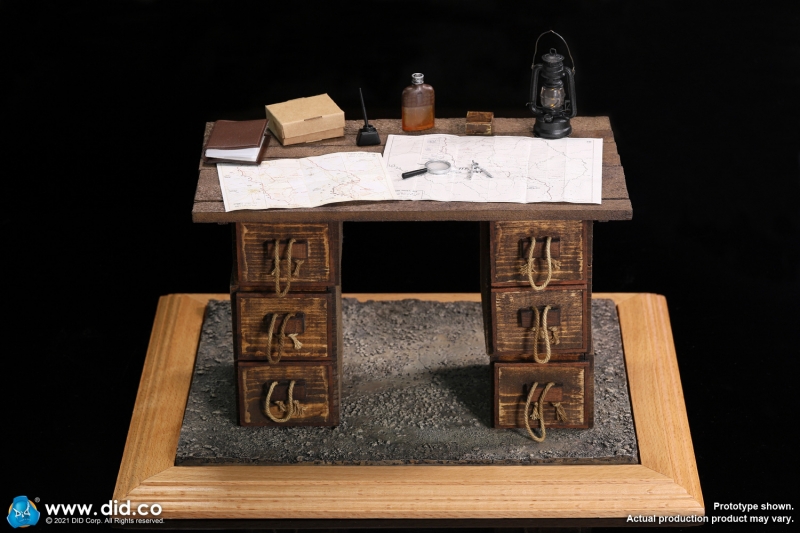  Product image 2 of the product “WWI War Desk Diorama Set - in 1:6 scale- ”