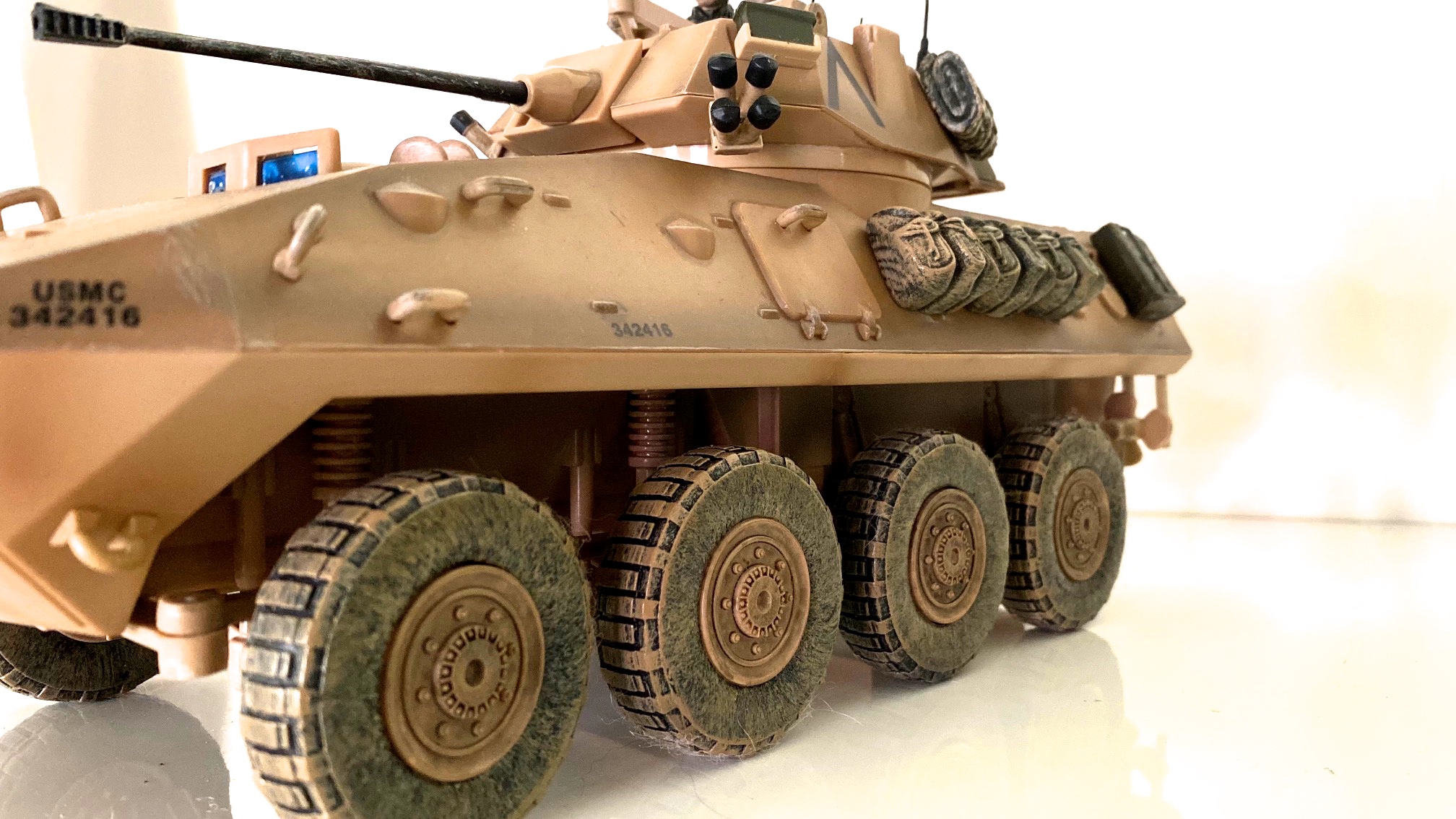  Product image 3 of the product “1:18 Light Armored Vehicle ohne Box ”