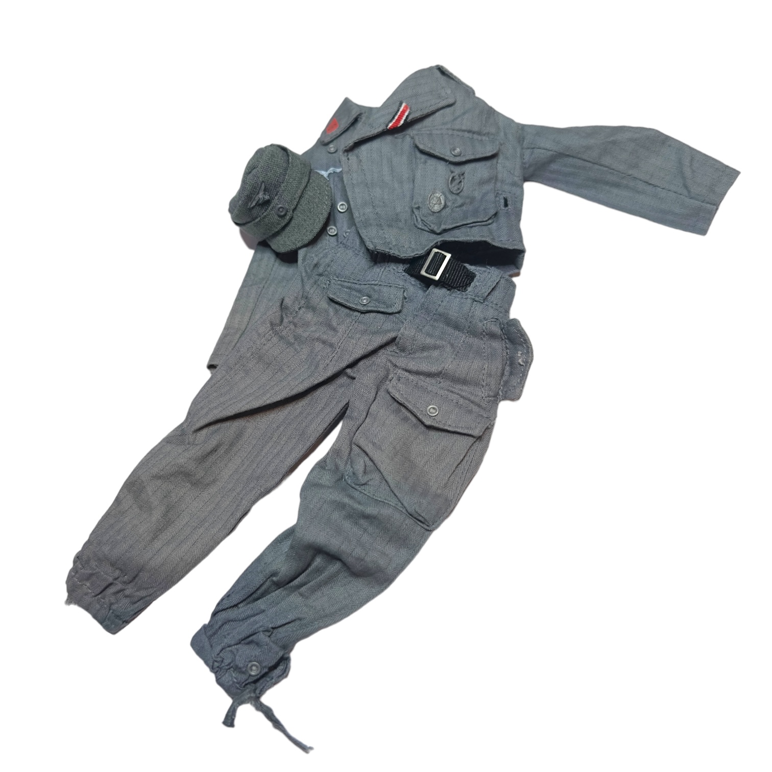  Artikelbild 3 des Artikels “Sturmgeschütz Uniform Luftwaffe  1/6 “