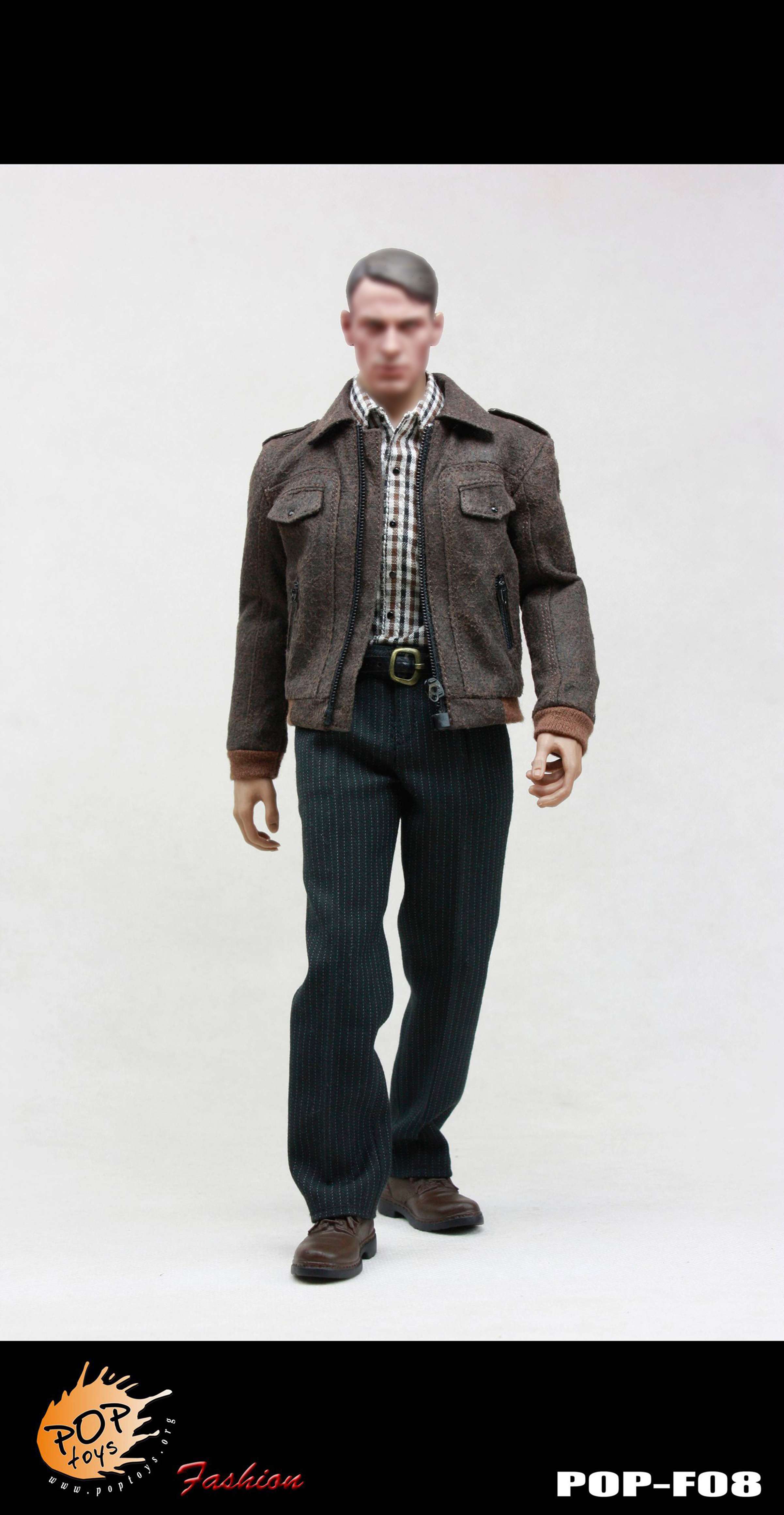 Artikelbild 3 des Artikels “CAPTAIN Costume Set 1:6 “