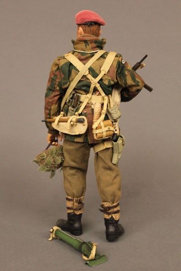  Artikelbild 3 des Artikels “WWII British Paratrooper Sergeant - Neil Williams - 1:6 Scale “