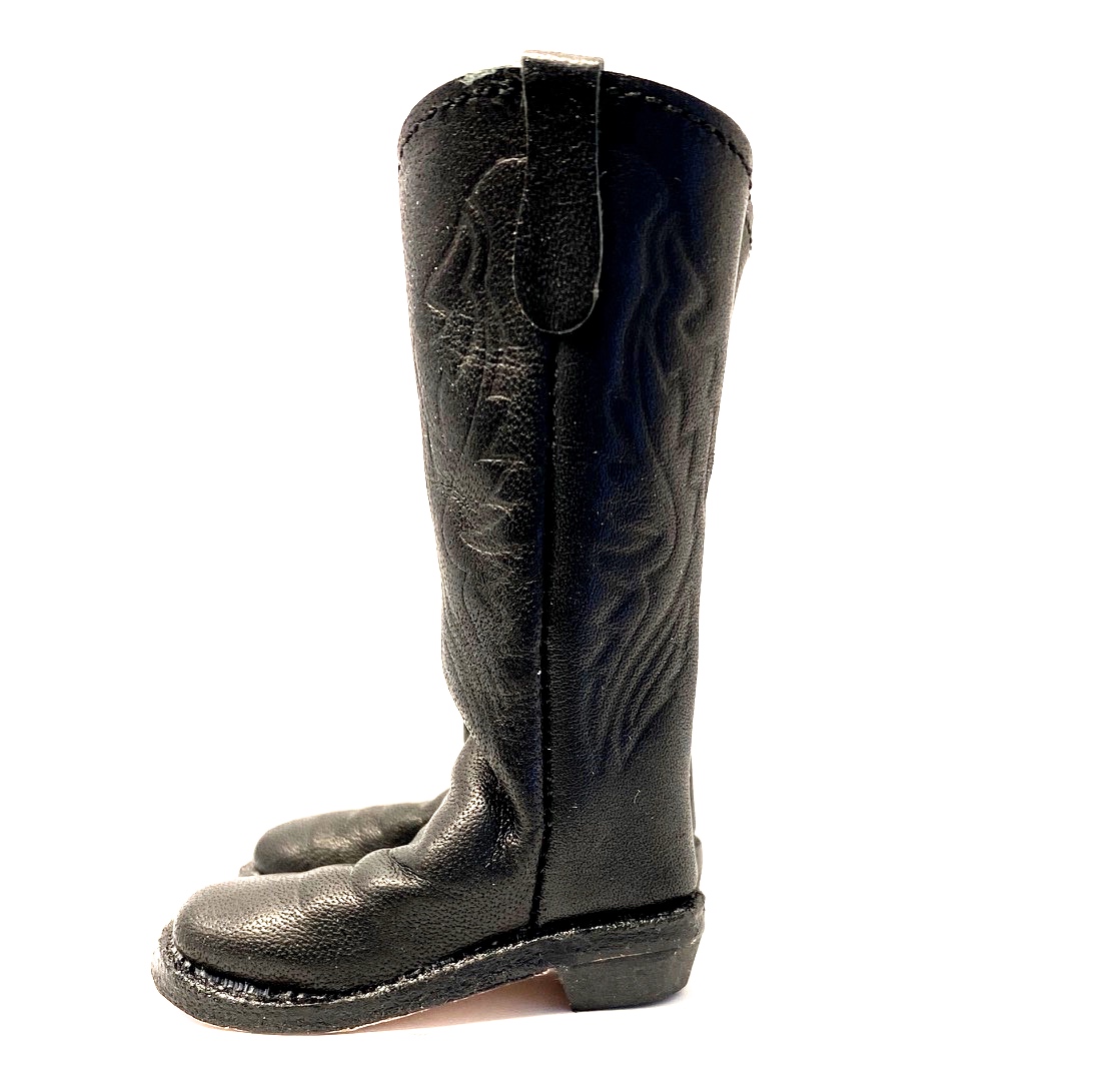  Artikelbild 3 des Artikels “New Style Western 'Mule Ear' Boots 1:6 “
