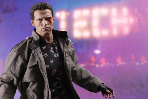  Artikelbild 3 des Artikels “Hot Toys, Terminator - T-800 mit Shipper “