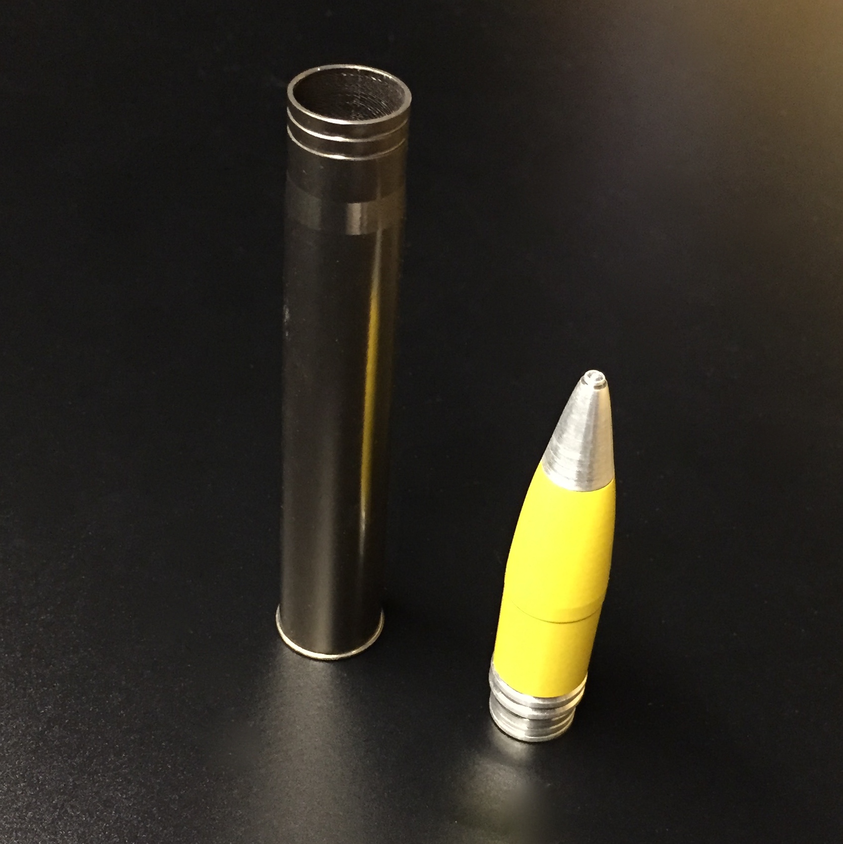  Artikelbild 3 des Artikels “88 Granate aus Messing Stahl mit Projectile “