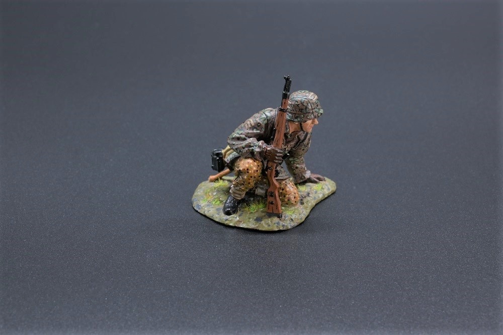  Artikelbild 3 des Artikels “Kneeling Infanteer “