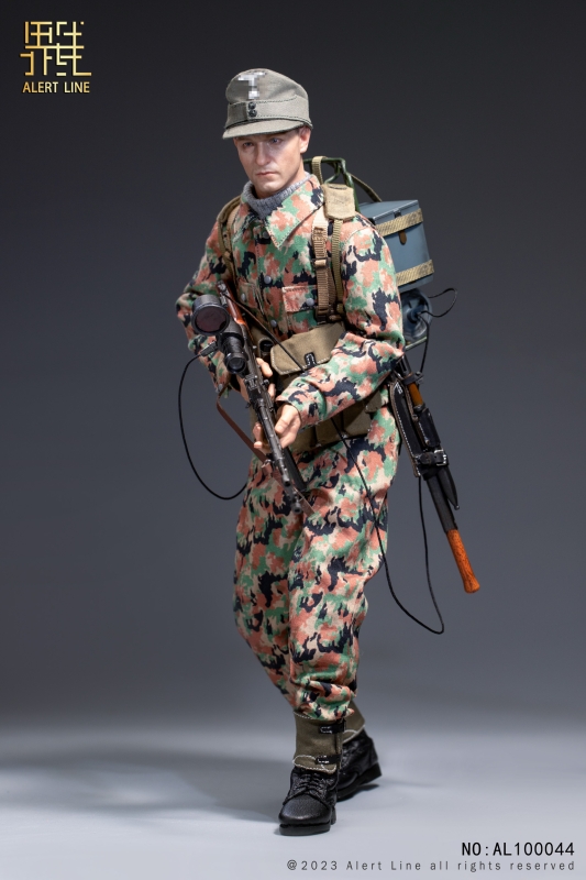  Product image 3 of the product “WWII German Waffen-SS Soldier 1/6 ”