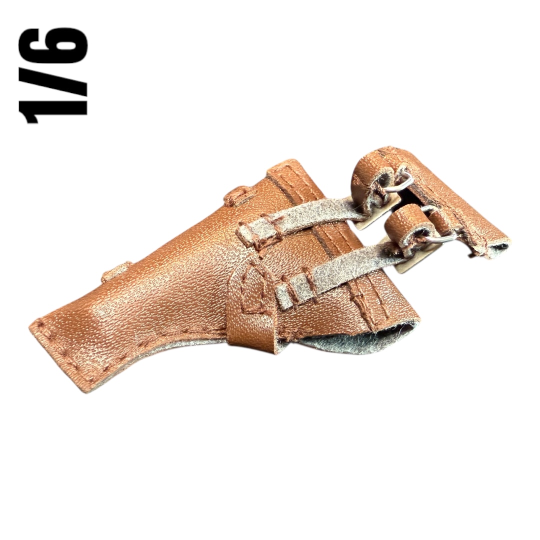  Product image 3 of the product “Tokarew Komissar Pistolholster with Pistole 1:6 ”