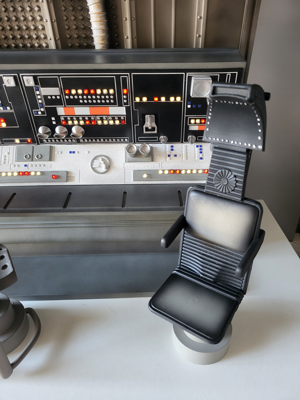  Artikelbild 3 des Artikels “Nav-Computer / Engineering Station aus dem Millennium Falcon 1/6 “