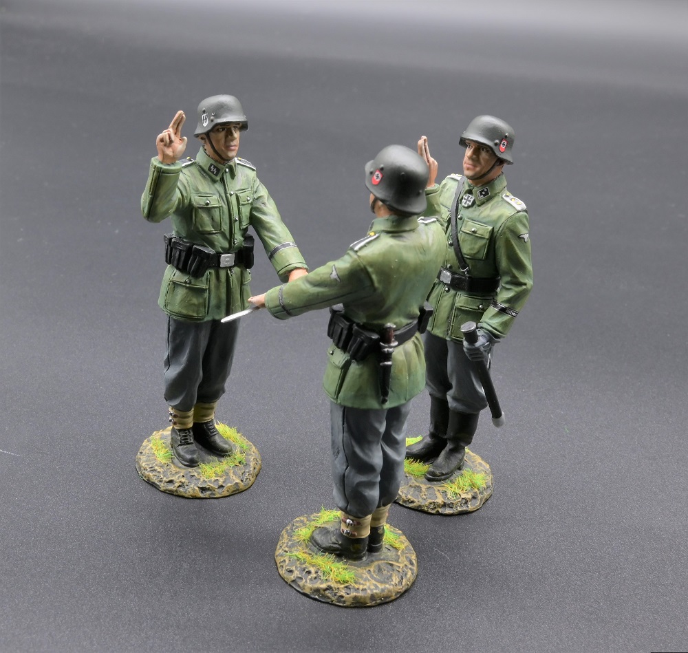  Artikelbild 3 des Artikels “WWII:  Vereidigung 3 Figuren Limitierte Auflage  von 50 Stk 1/30 “