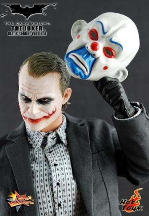  Artikelbild 3 des Artikels “The Dark Knight - 1:6th scale The JOKER (Bank Robber version) collectible figure “