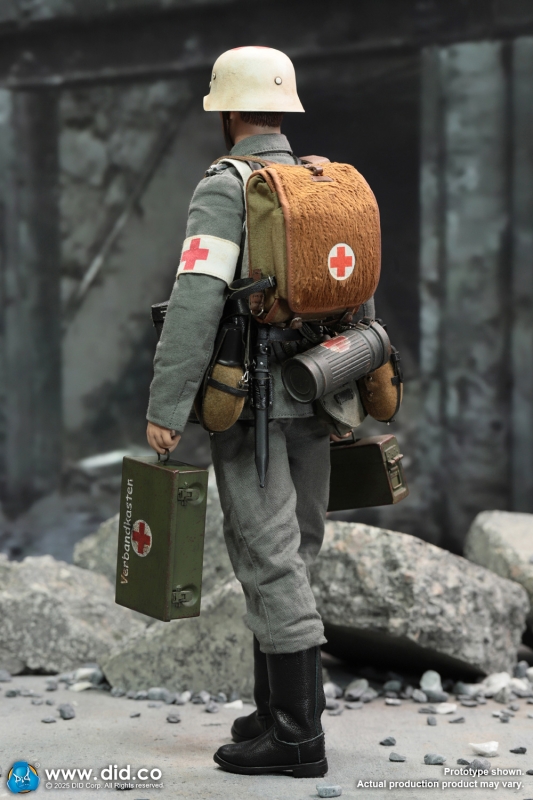  Product image 3 of the product “WH Medic Officer Candidate Unterazt - Gröger 1/6 ”