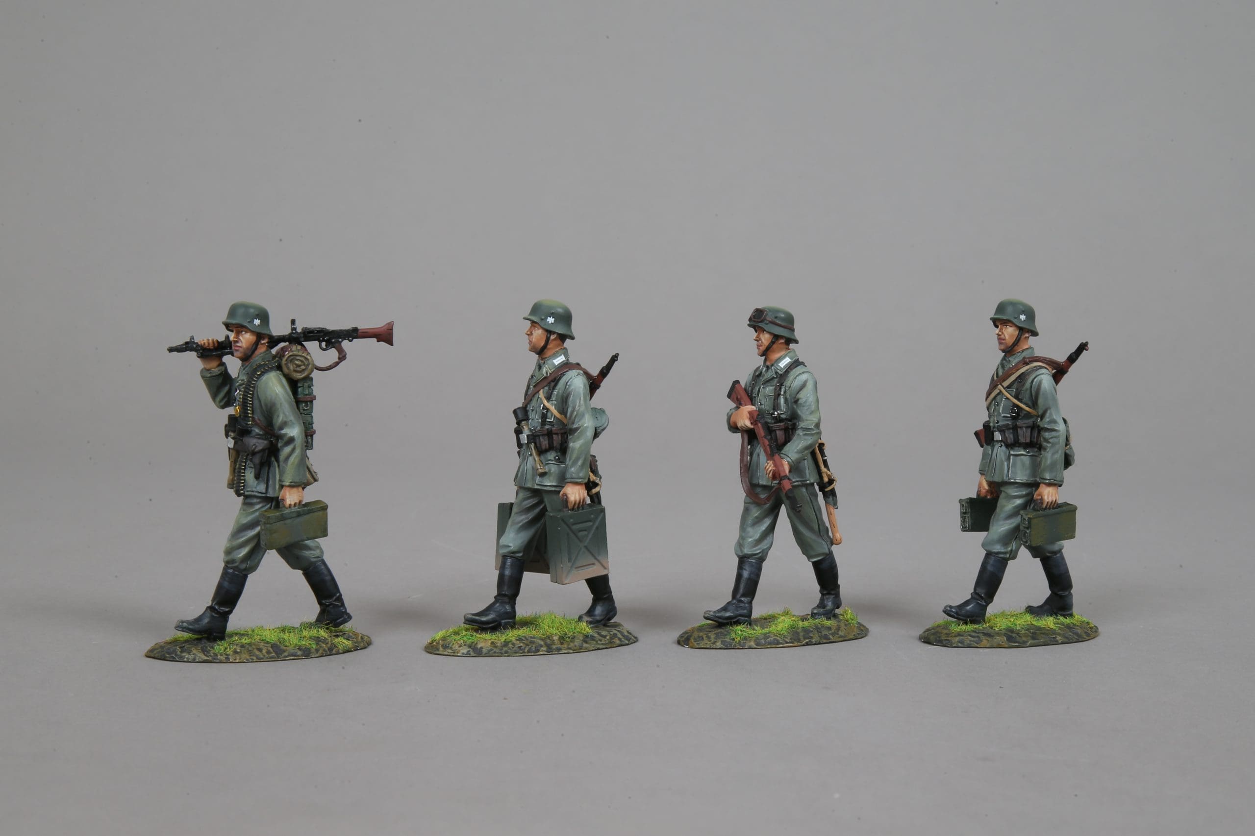  Product image 3 of the product “MARCHING SOLDIER WITH K98 ”
