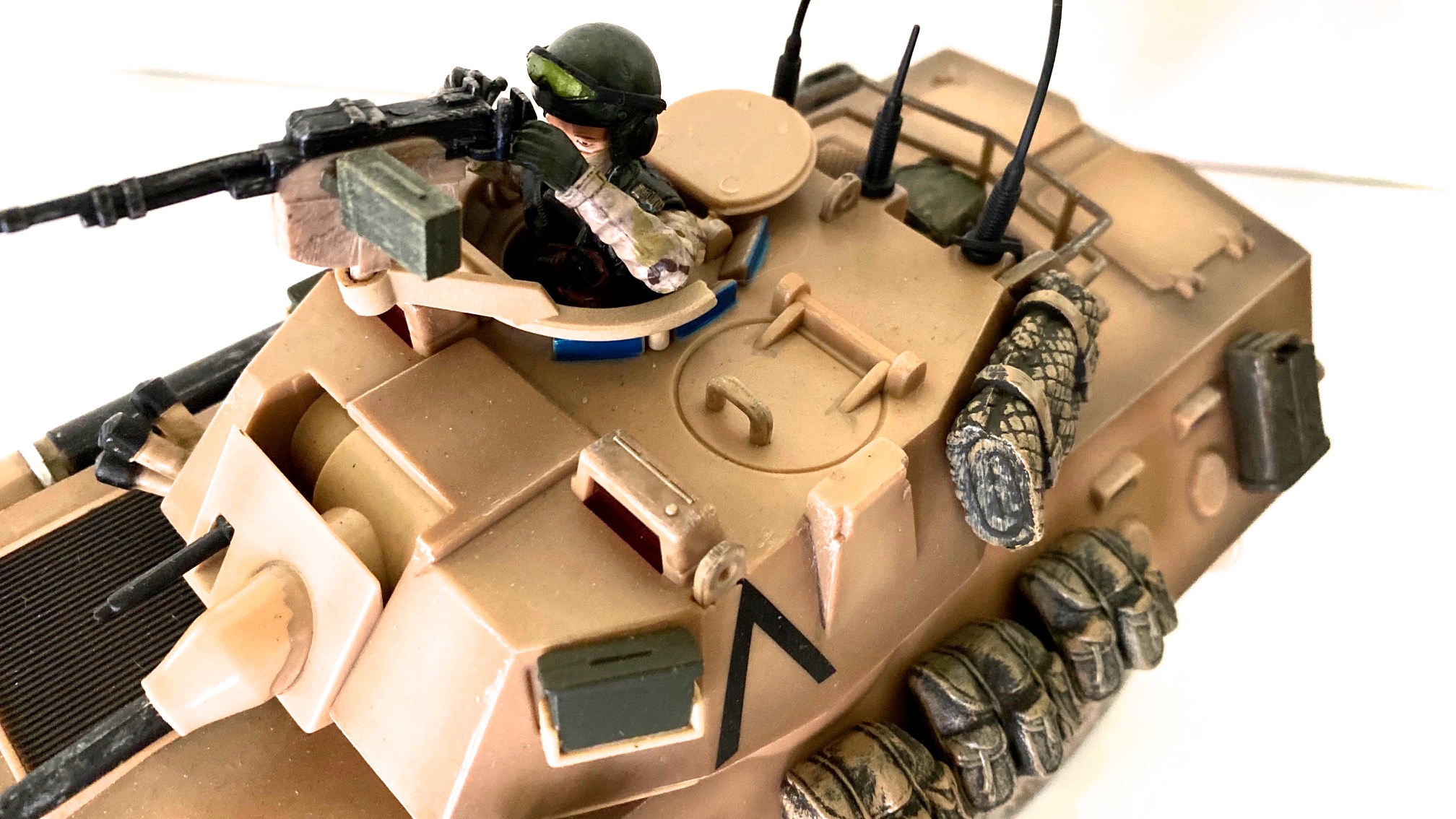 Product image 4 of the product “1:18 Light Armored Vehicle ohne Box ”