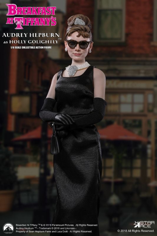  Artikelbild 4 des Artikels “1:6th scale Audrey Hepburn as “Holly Golightly” “