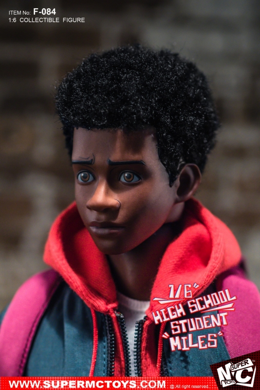  Artikelbild 4 des Artikels “High School Student - Miles  1:6th “