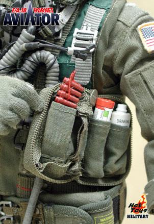  Artikelbild 4 des Artikels “Hot Toys, F/A-18 HORNET AVIATOR von Top Gun “