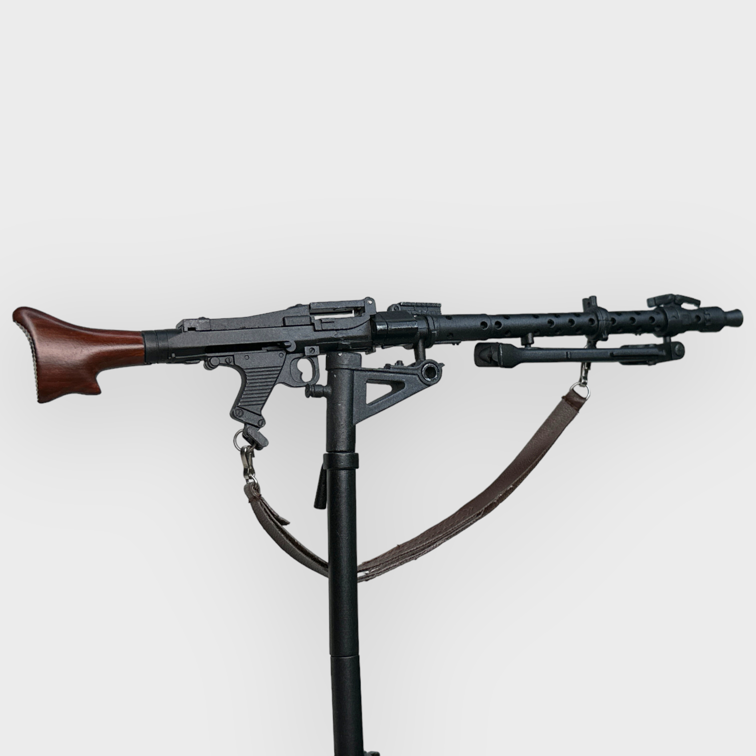  Artikelbild 4 des Artikels “MG 34 mit Dreibein  in Metal 1/6 “