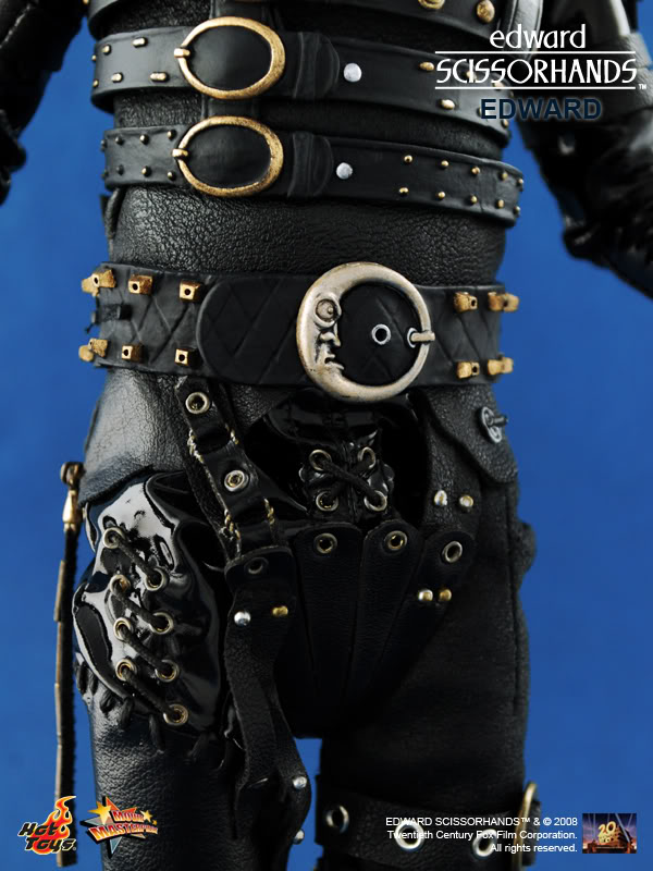  Artikelbild 4 des Artikels “HOT TOYS EDWARD SCISSORHANDS “