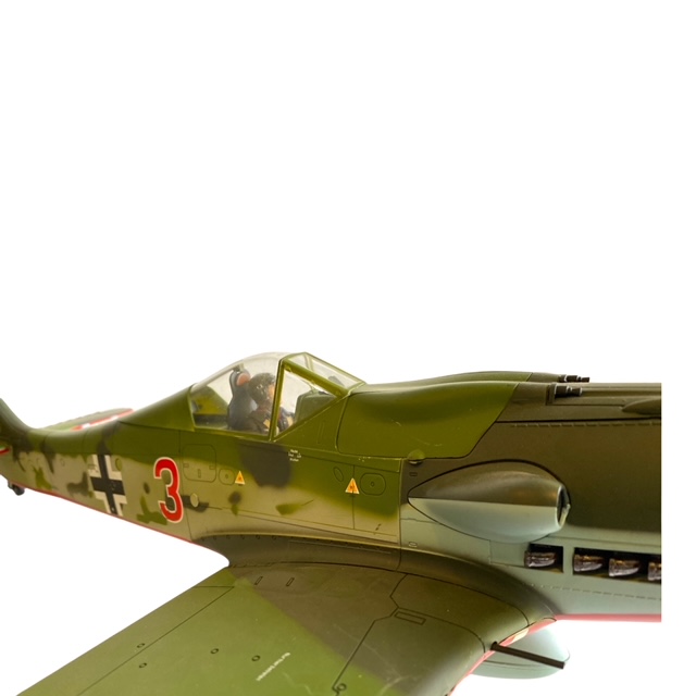  Artikelbild 4 des Artikels “1:18 Focke Wulf Langnase “