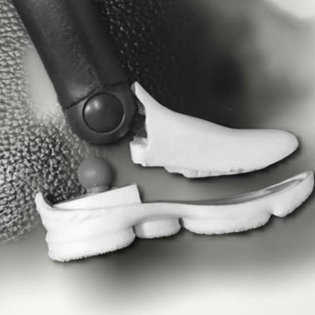  Artikelbild 4 des Artikels “Sportschuhe 1:6 “
