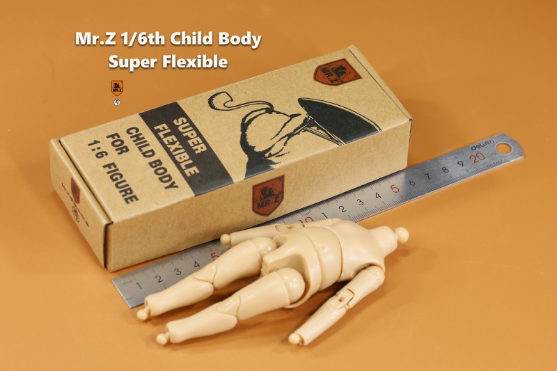  Artikelbild 4 des Artikels “Super Flexible Caucasian Child Body 1:6 “