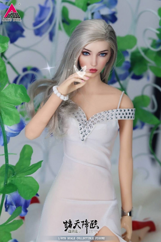  Product image 4 of the product “1/6 Tianji Wang Hexi Evening Gown ”