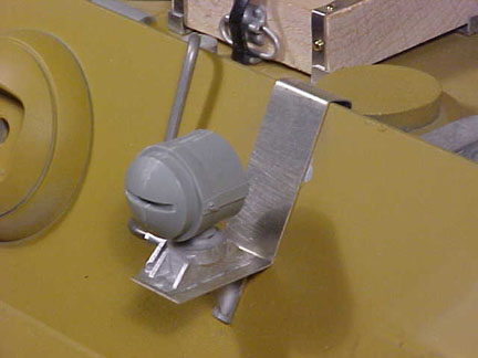  Product image 4 of the product “Tiger I Einzellampe Resin grundiert  1/6 ”