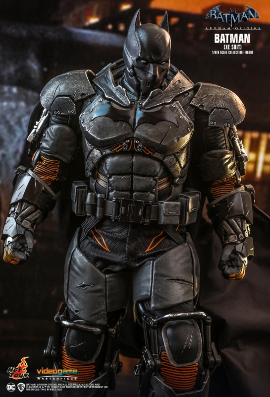  Product image 5 of the product “1/6th scale Batman : Arkham Origins - Batman (XE Suit) ”