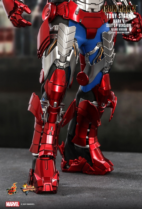  Product image 5 of the product “1/6th scale Tony Stark (Mark V Suit up Version) Collectible Figure (Deluxe Version) ”
