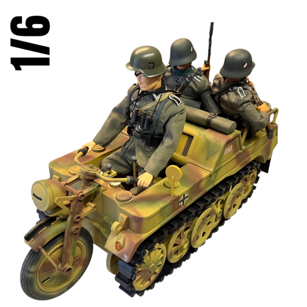  Product image 5 of the product “Sd.Kfz.2 Kettenkrad mit Figuren (ohne OVP) 1/6 ”