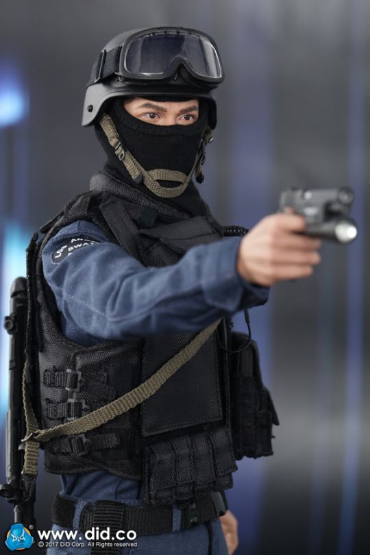  Artikelbild 5 des Artikels “SPEED LAPD SWAT 90S - Kenny (Exclusive Version) “