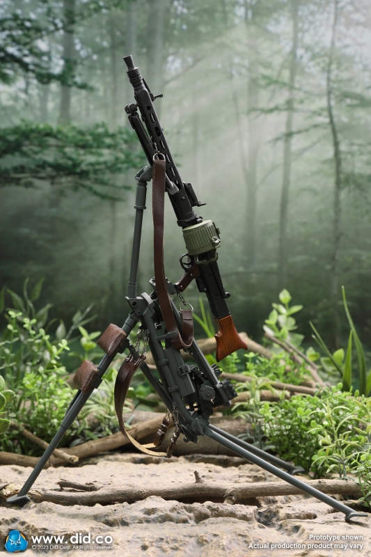  Product image 5 of the product “MG 42 Tripod in Metal 1:6 de Luxe (Olive Drab) ”