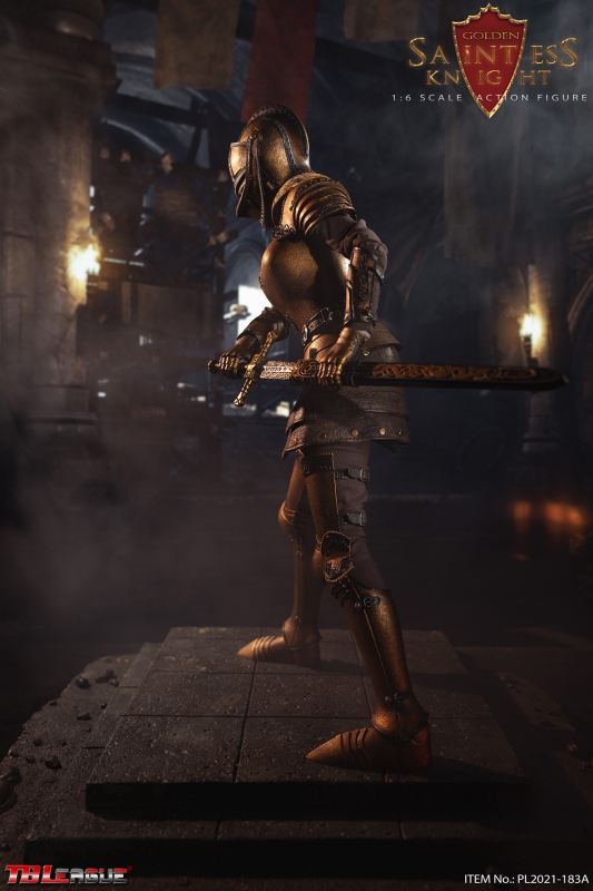  Product image 5 of the product “Saintess Knight - Gold Version - in 1/6 Scale ”