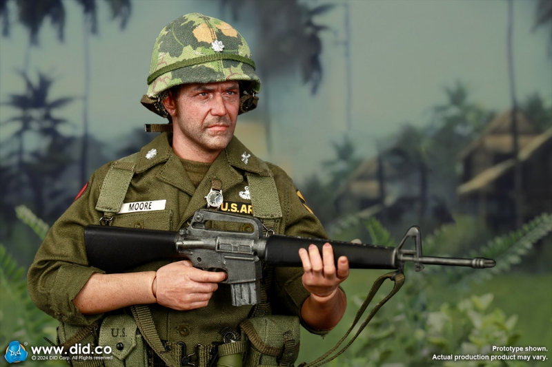 Dragon-Models.de | Moore la Drang Valley 65 - Lietenant-Colonel