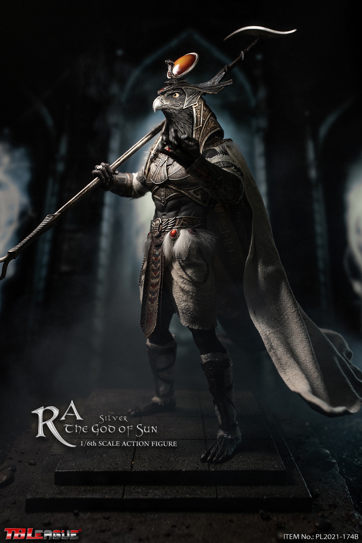 Product image 7 of the product “Royal Defender Golden 1/6 Scale Action Figure ”