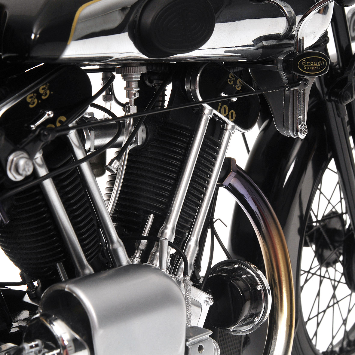  Artikelbild 7 des Artikels “1:6 BROUGH SUPERIOR SS 100 ´T.E. LAWRENCE´ 1932 – Minichamps “