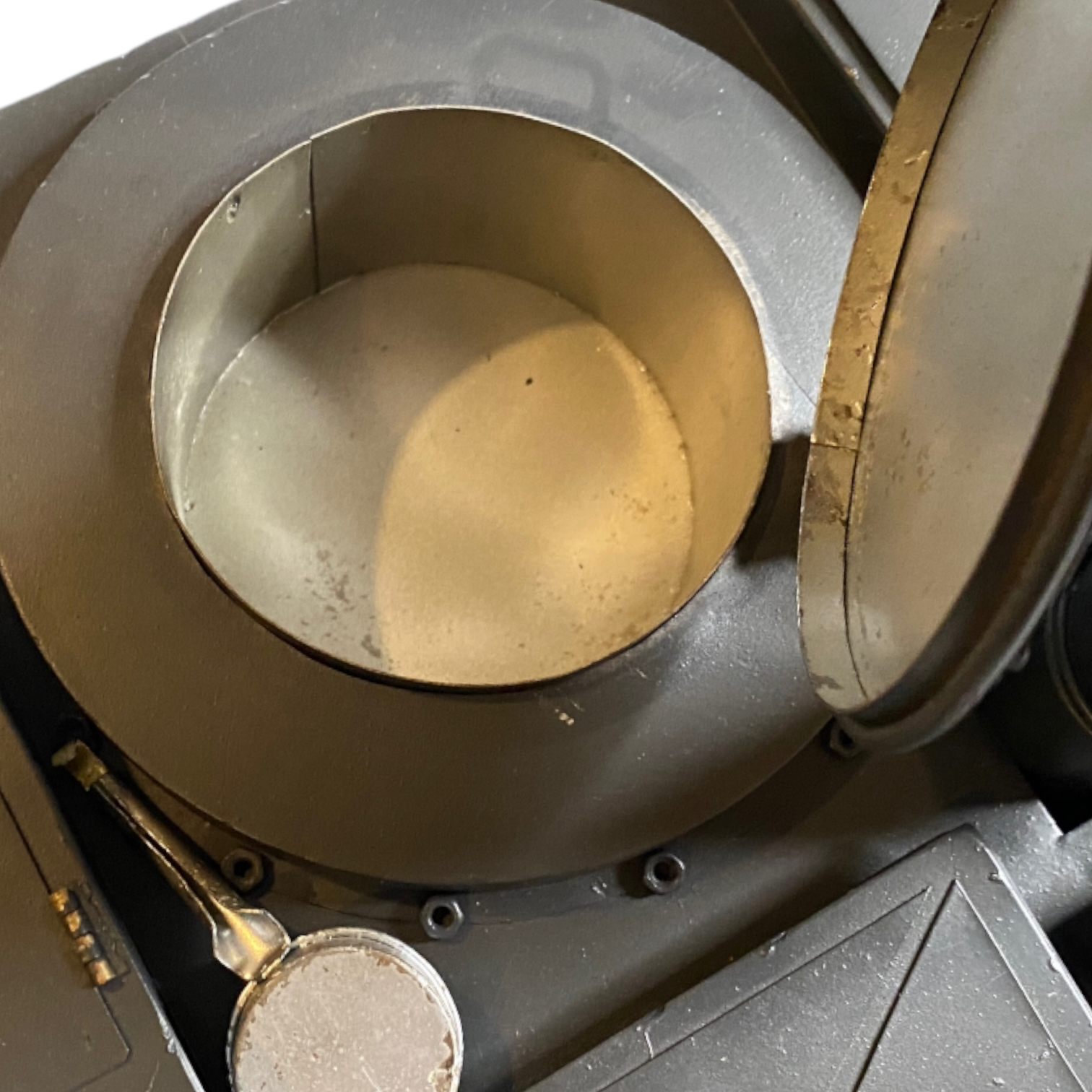  Artikelbild 7 des Artikels “Handgefertigte Feldküche aus Metal in 1/6 “
