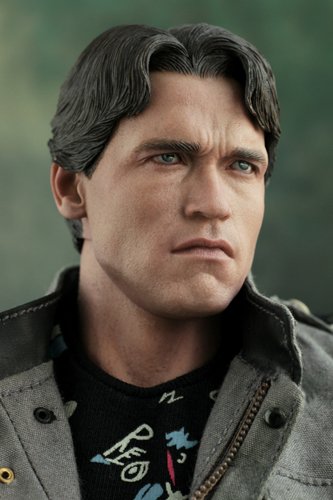  Artikelbild 7 des Artikels “Hot Toys, Terminator - T-800 mit Shipper “