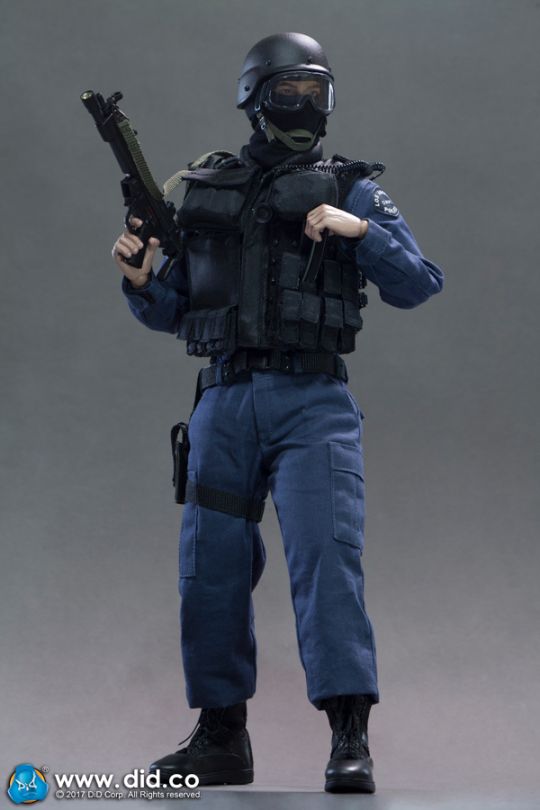  Artikelbild 7 des Artikels “SPEED LAPD SWAT 90S - Kenny (Exclusive Version) “