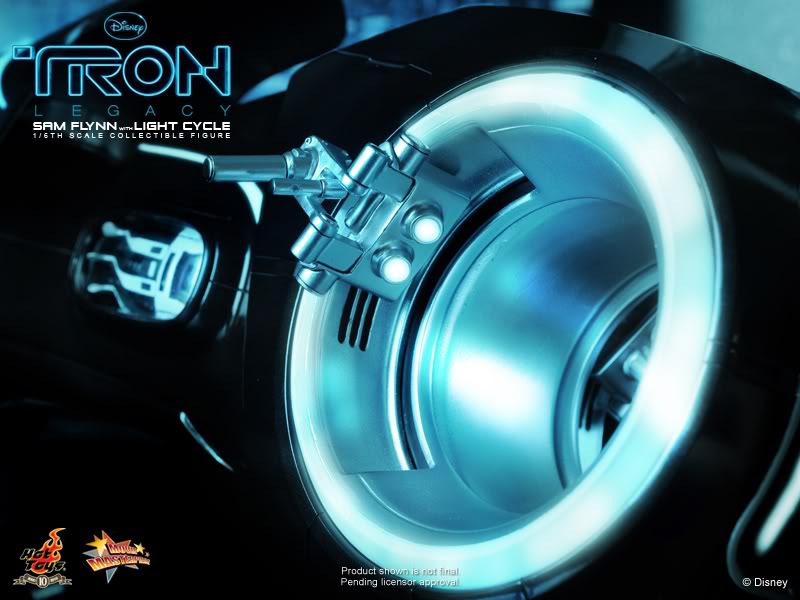  Artikelbild 7 des Artikels “1:6th scale Sam Flynn Collectible Figure with Light Cycle “