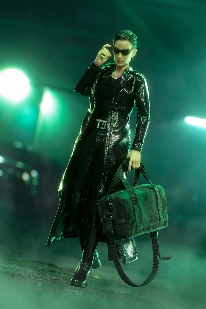  Artikelbild 8 des Artikels “1:12 action figure – Trinity from the Matrix 2.0 “