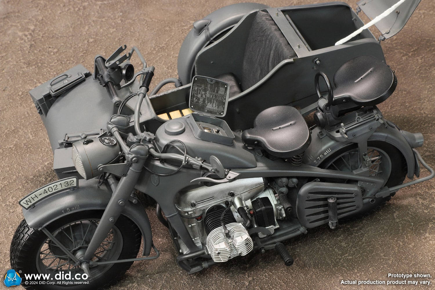  Product image 8 of the product “German Zündapp KS 750 Motorcycle with sidecar (Gray) - in 1/6 scale ”