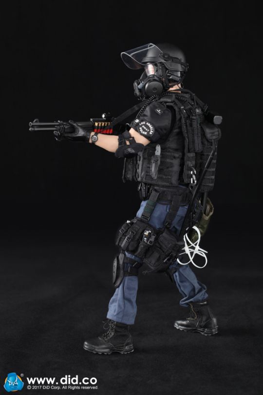  Artikelbild 8 des Artikels “LAPD SWAT - Officer Takeshi Yamada - in 1/6 scale “