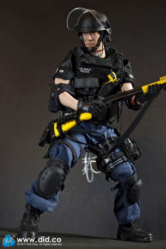  Artikelbild 9 des Artikels “LAPD SWAT - Officer Takeshi Yamada - in 1/6 scale “